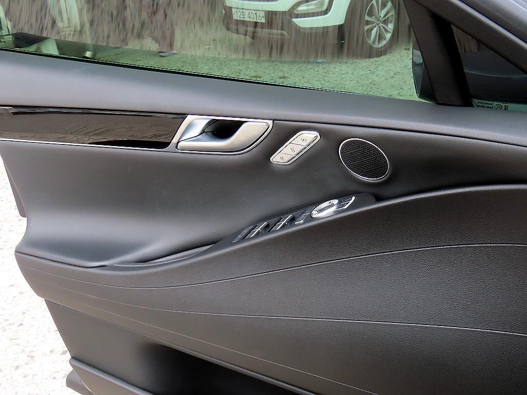 제네시스 더 올뉴G80 가솔린 2.5 AWD 기본형 - 이미지 11