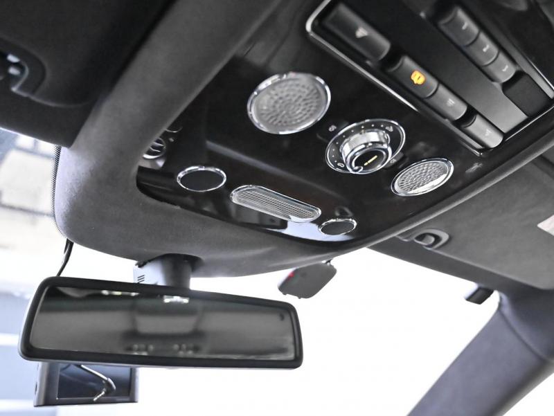 벤틀리 뉴플라잉스퍼 4.0 V8 - 이미지 12