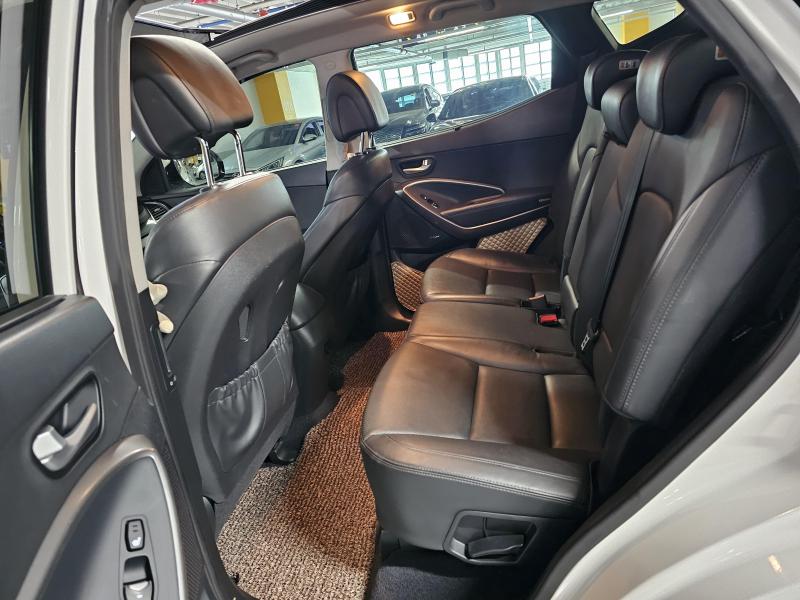 현대 싼타페(DM) 디젤 R2.0 4WD 익스클루시브 - 이미지 12