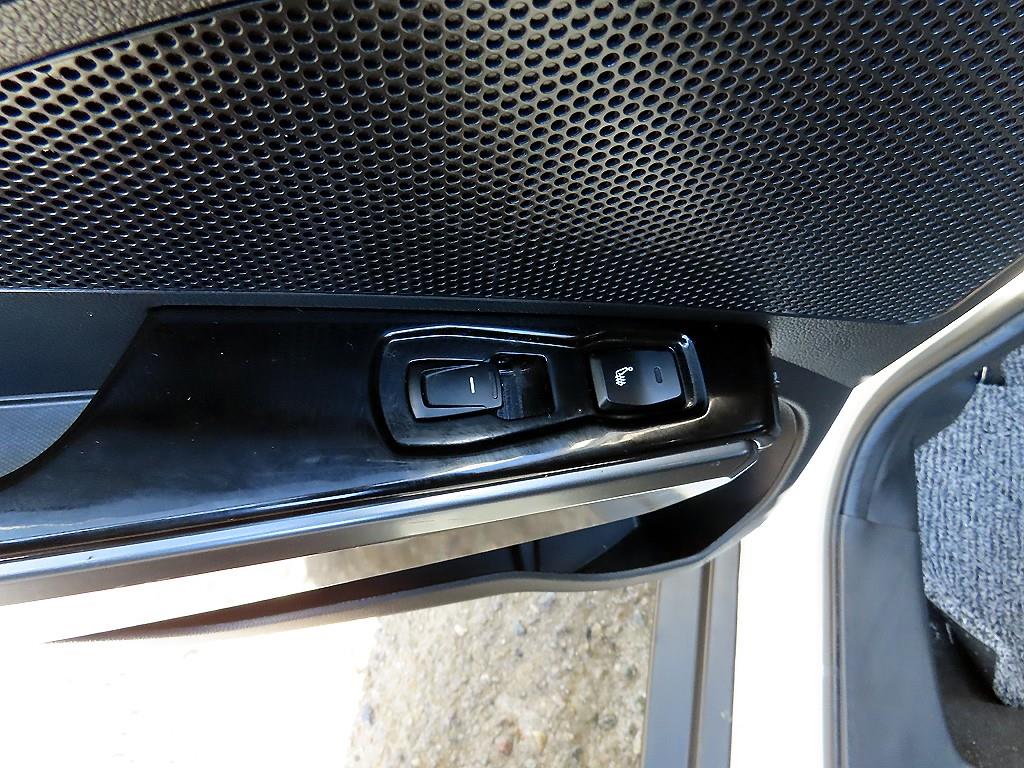 KG모빌리티(쌍용) 더 뉴티볼리 1.6 가솔린 2WD V3 - 이미지 10