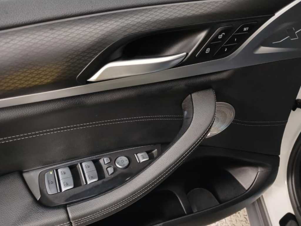 BMW X4(2세대) 20i xDrive M스포츠 X 온라인 익스클루시브 - 이미지 13