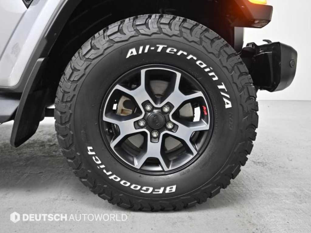 지프 랭글러(JL) 2.0 오버랜드 4DR - 이미지 9