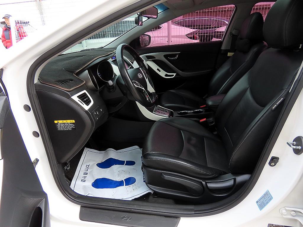 현대 아반떼MD M16 GDi 모던 - 이미지 9