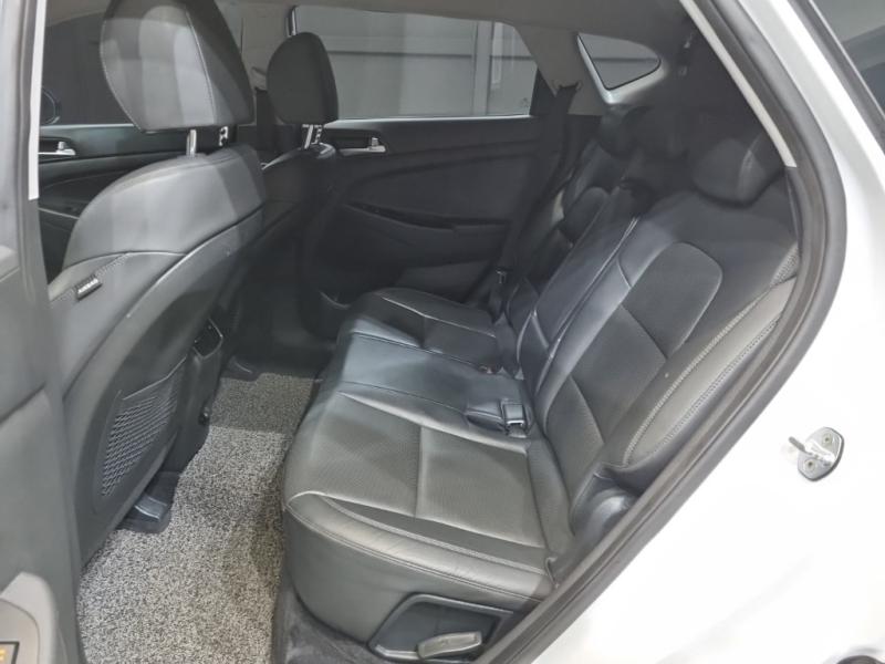 현대 신형 투싼 2.0 디젤 2WD 프리미엄 - 이미지 8