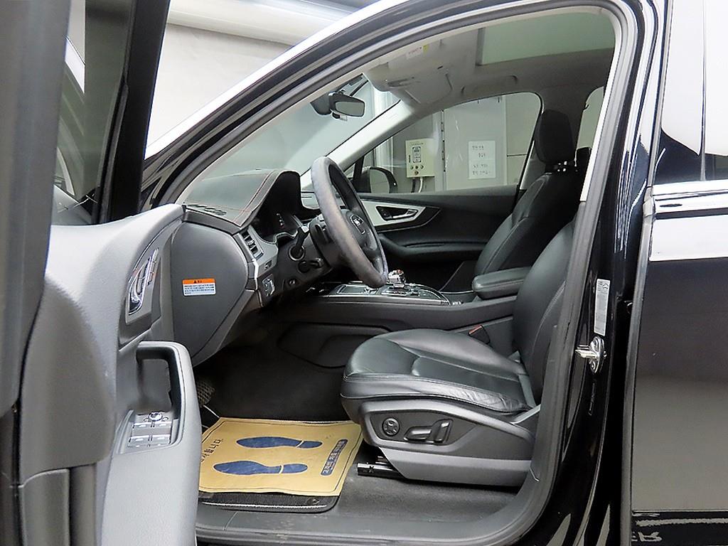 아우디 Q7(2세대) 45 TFSI 콰트로
