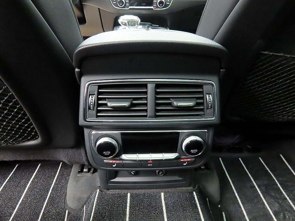 아우디 Q7(2세대) 45 TFSI 콰트로 - 이미지 3