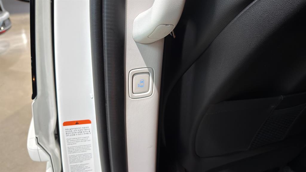 현대 스타리아 2.2 디젤 투어러 9인승 4WD 모던 - 이미지 12