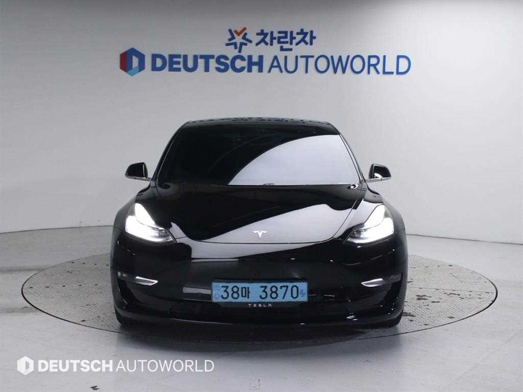테슬라 모델 3 AWD 롱 레인지 - 이미지 4