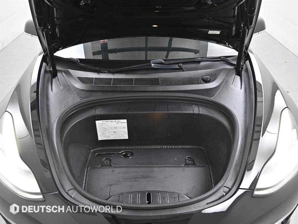 테슬라 모델 3 AWD 롱 레인지 - 이미지 14