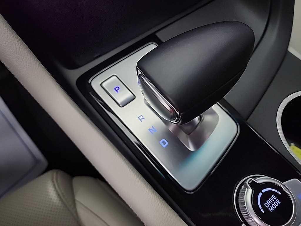 제네시스 더 뉴G70 가솔린 2.0T 2WD 기본형 - 이미지 2