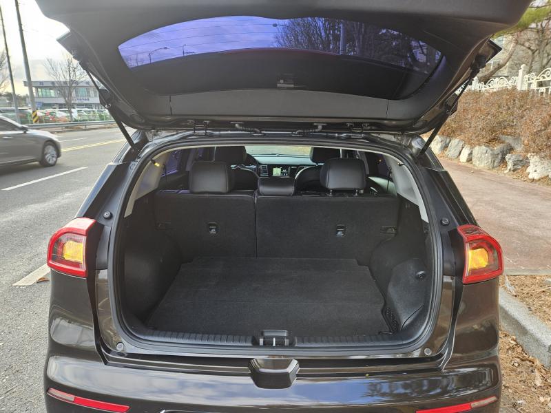 기아 니로 1.6 하이브리드 프레스티지 - 이미지 8