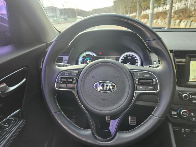 기아 니로 1.6 하이브리드 프레스티지 - 이미지 17