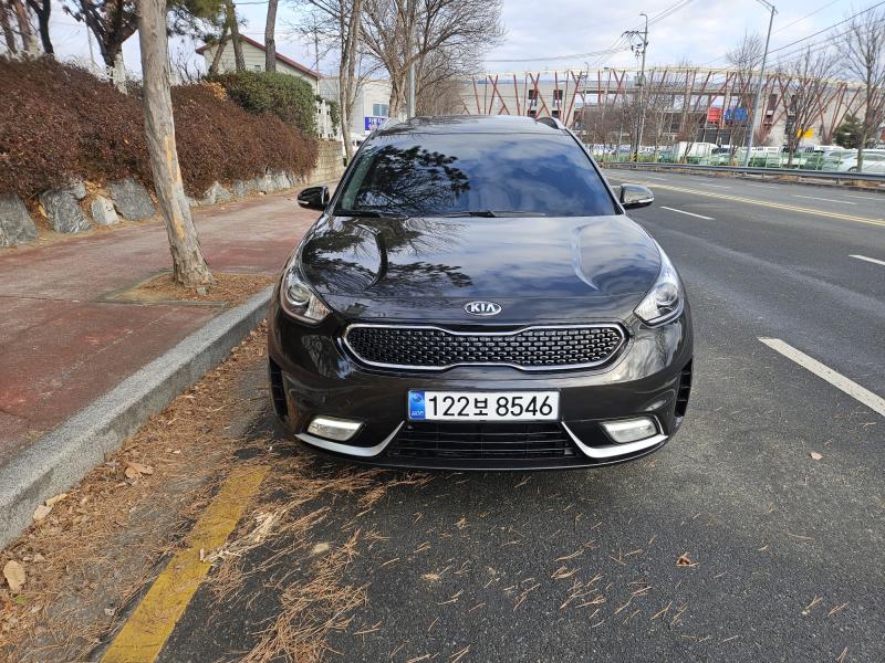 기아 니로 1.6 하이브리드 프레스티지 - 이미지 12