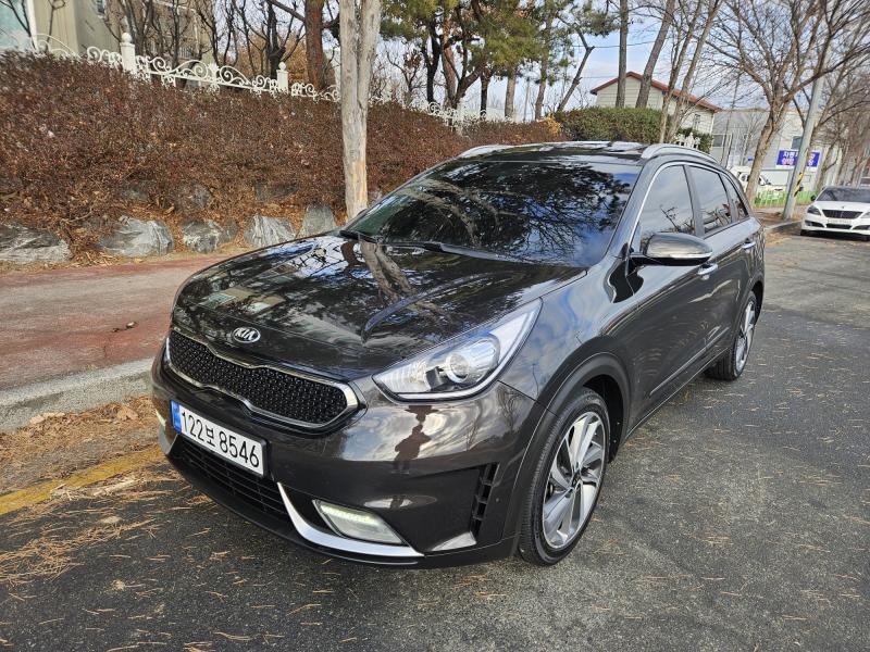 기아 니로 1.6 하이브리드 프레스티지 - 이미지 15