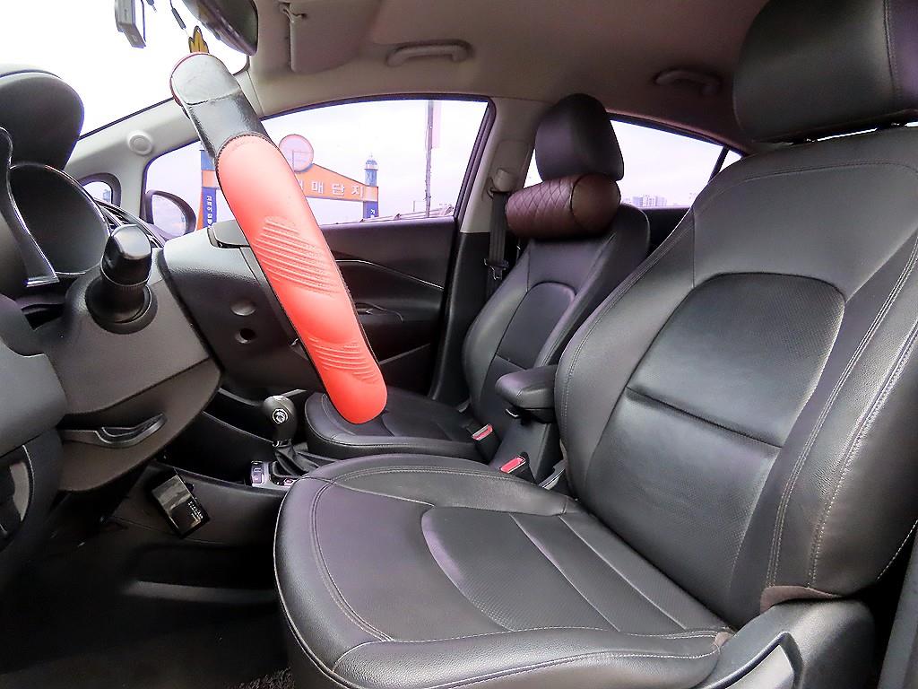 기아 올 뉴프라이드 4도어 1.6 GDI 럭셔리 - 이미지 18