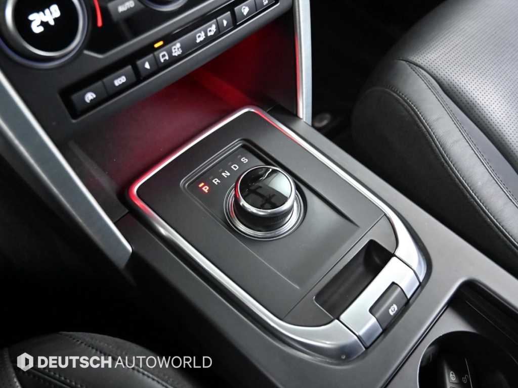 랜드로버 디스커버리 스포츠 2.0 TD4 HSE 럭셔리 - 이미지 18