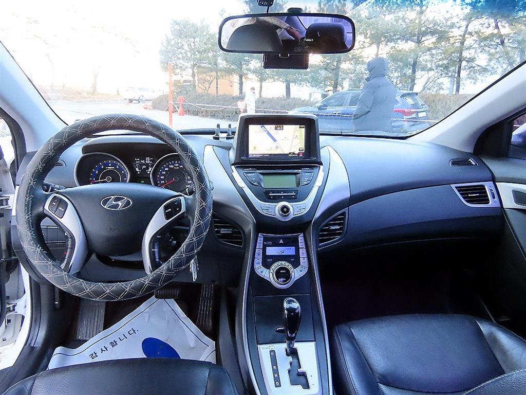 현대 아반떼MD M16 GDi 럭셔리 - 이미지 5