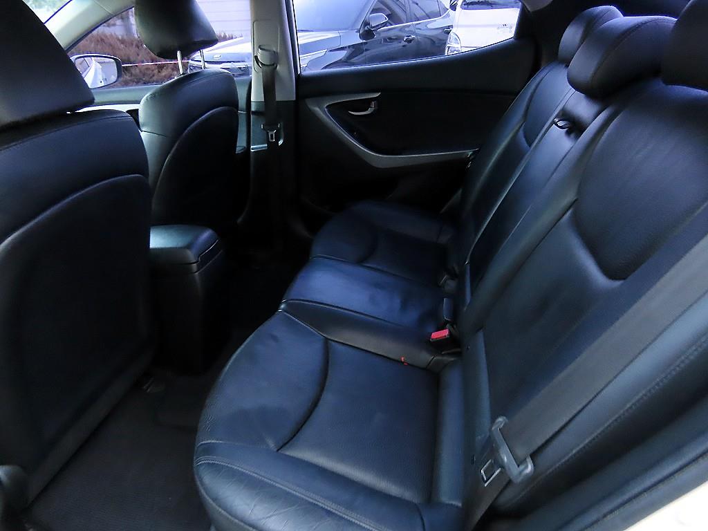 현대 아반떼MD M16 GDi 럭셔리 - 이미지 17