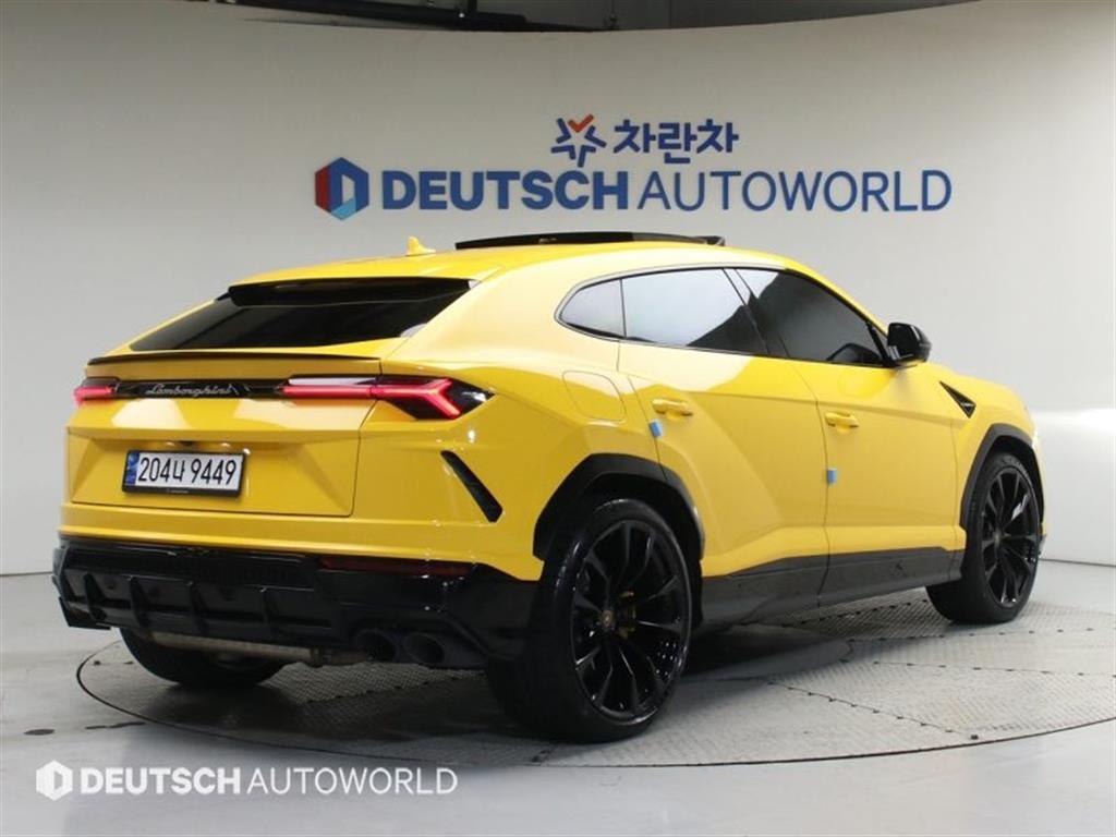 람보르기니 우루스 4.0 V8 - 이미지 5