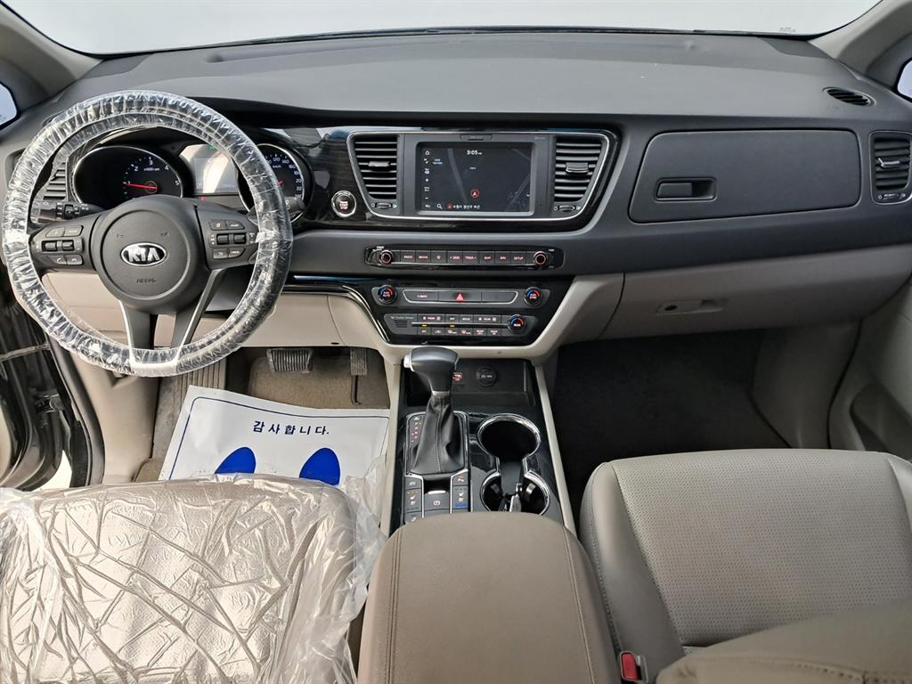 기아 더 뉴카니발 9인승 디젤 프레스티지 - 이미지 2