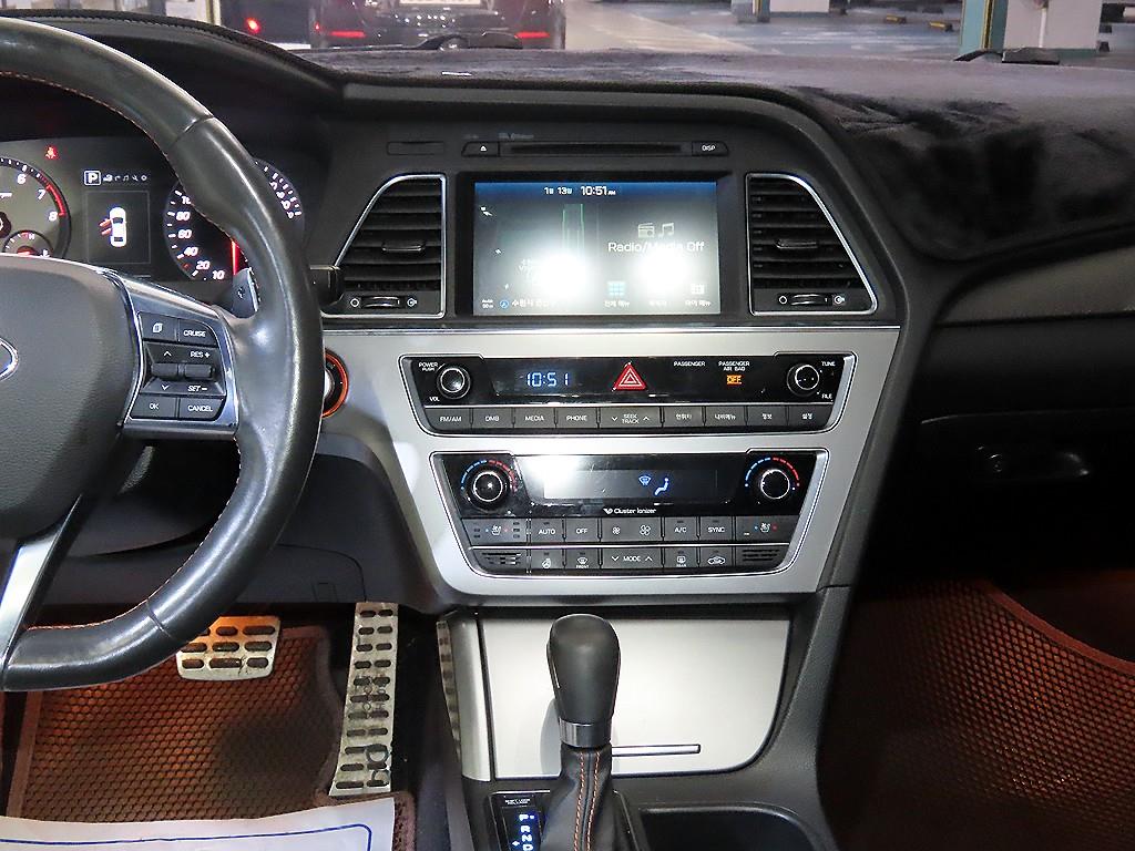 현대 LF쏘나타 2.0 터보 익스클루시브 - 이미지 13