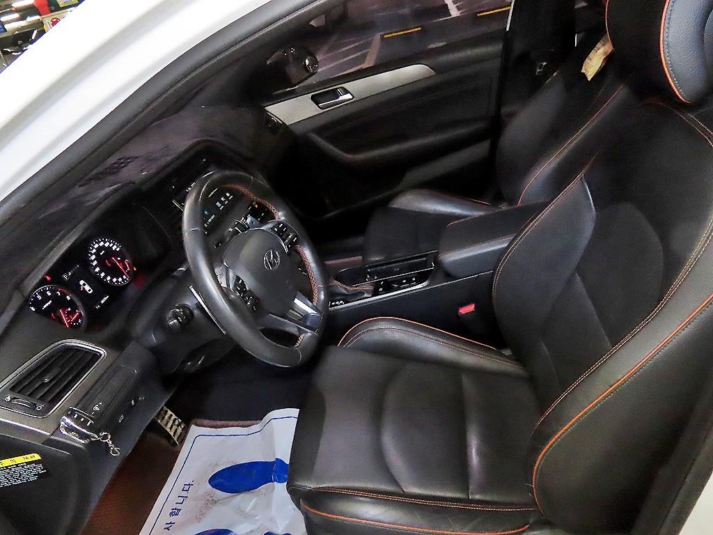 현대 LF쏘나타 2.0 터보 익스클루시브 - 이미지 19