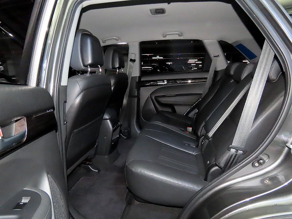 기아 뉴쏘렌토 R R2.0 2WD TLX - 이미지 14