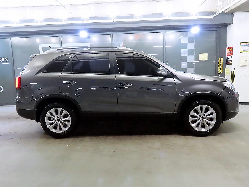 기아 뉴쏘렌토 R R2.0 2WD TLX - 이미지 10