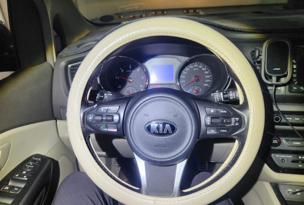 기아 올 뉴카니발 9인승 디젤 럭셔리