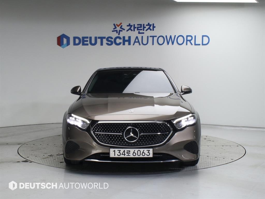 벤츠 E클래스(6세대) E200 아방가르드 - 이미지 11