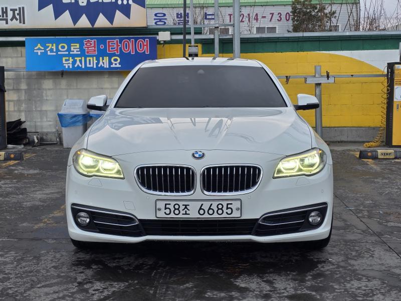 BMW 5시리즈(6세대) 520d xDrive 럭셔리라인 플러스 - 이미지 19