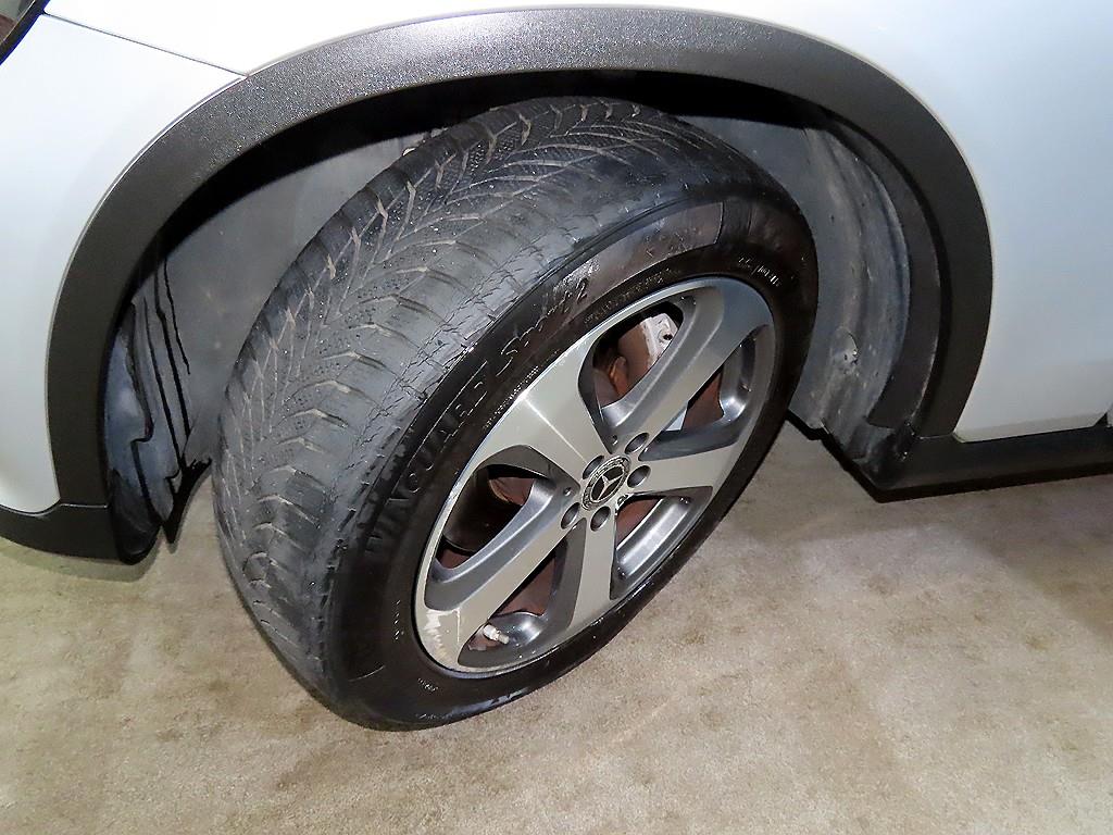 벤츠 GLC클래스 GLC 300 4매틱 쿠페 - 이미지 8