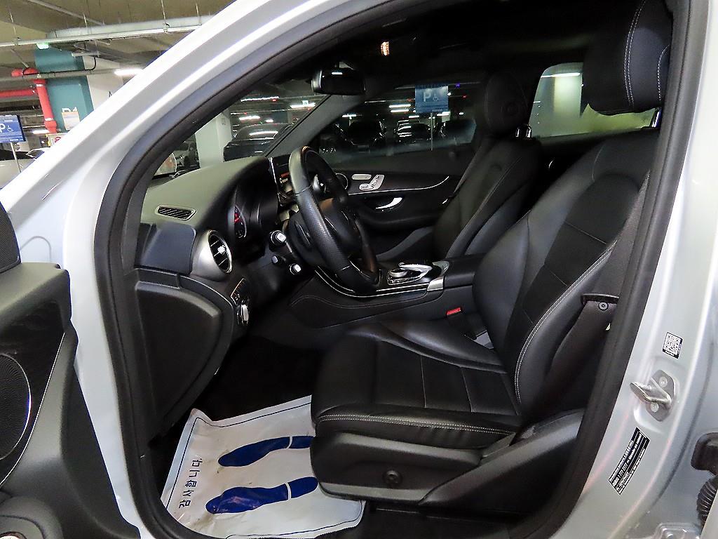 벤츠 GLC클래스 GLC 300 4매틱 쿠페 - 이미지 10