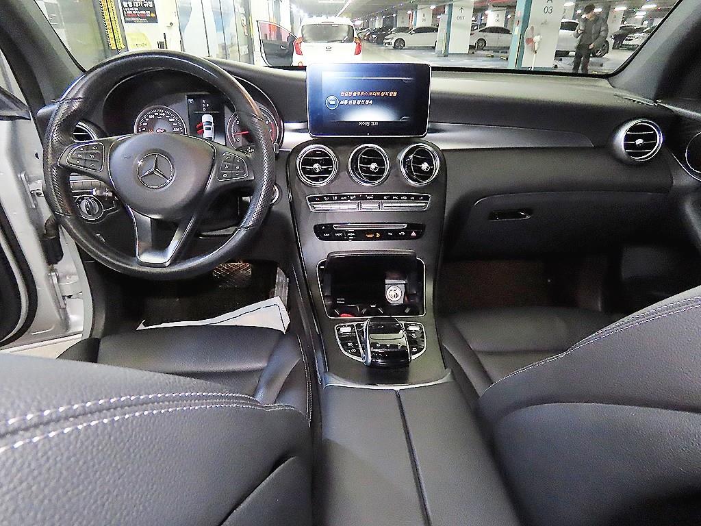 벤츠 GLC클래스 GLC 300 4매틱 쿠페 - 이미지 20