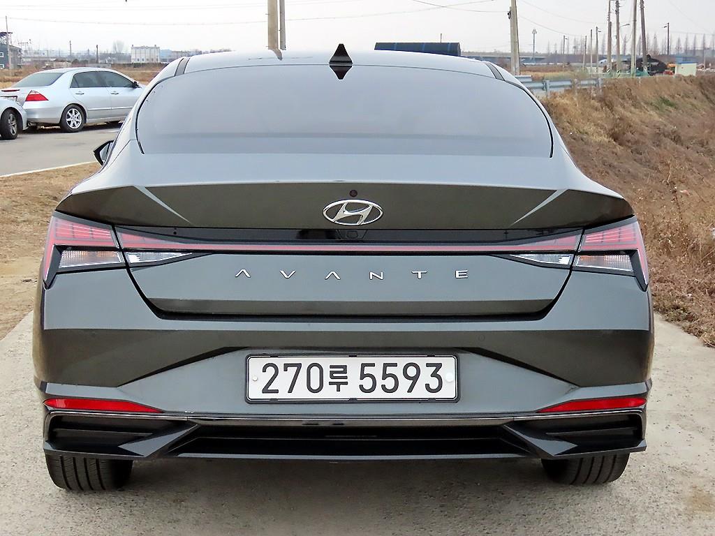 현대 아반떼(CN7) 1.6 가솔린 인스퍼레이션 - 이미지 12