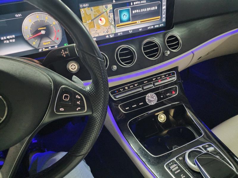 벤츠 E클래스(5세대) E300 아방가르드 - 이미지 12