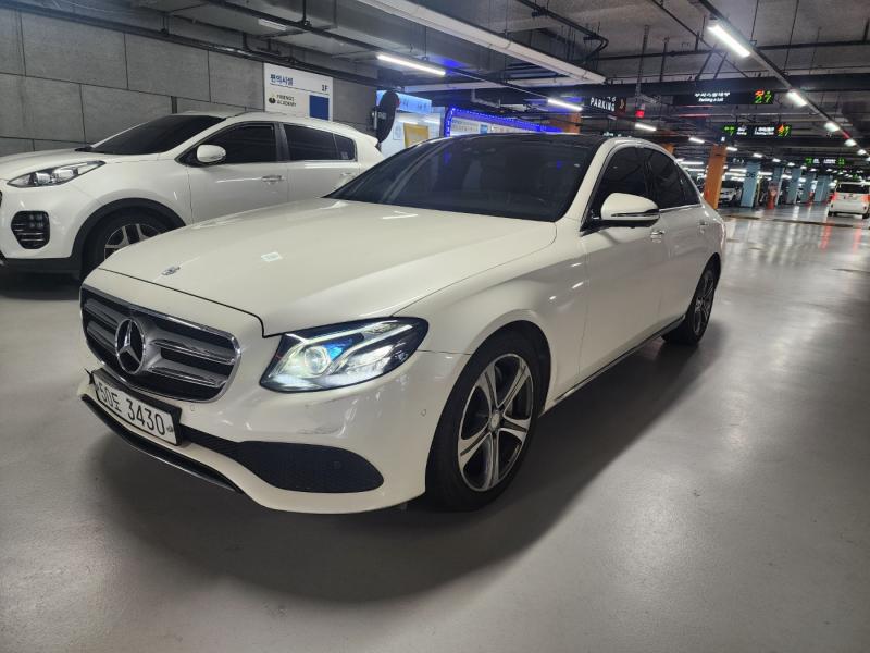 벤츠 E클래스(5세대) E300 아방가르드 - 이미지 5