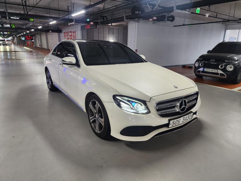 벤츠 E클래스(5세대) E300 아방가르드 - 이미지 10