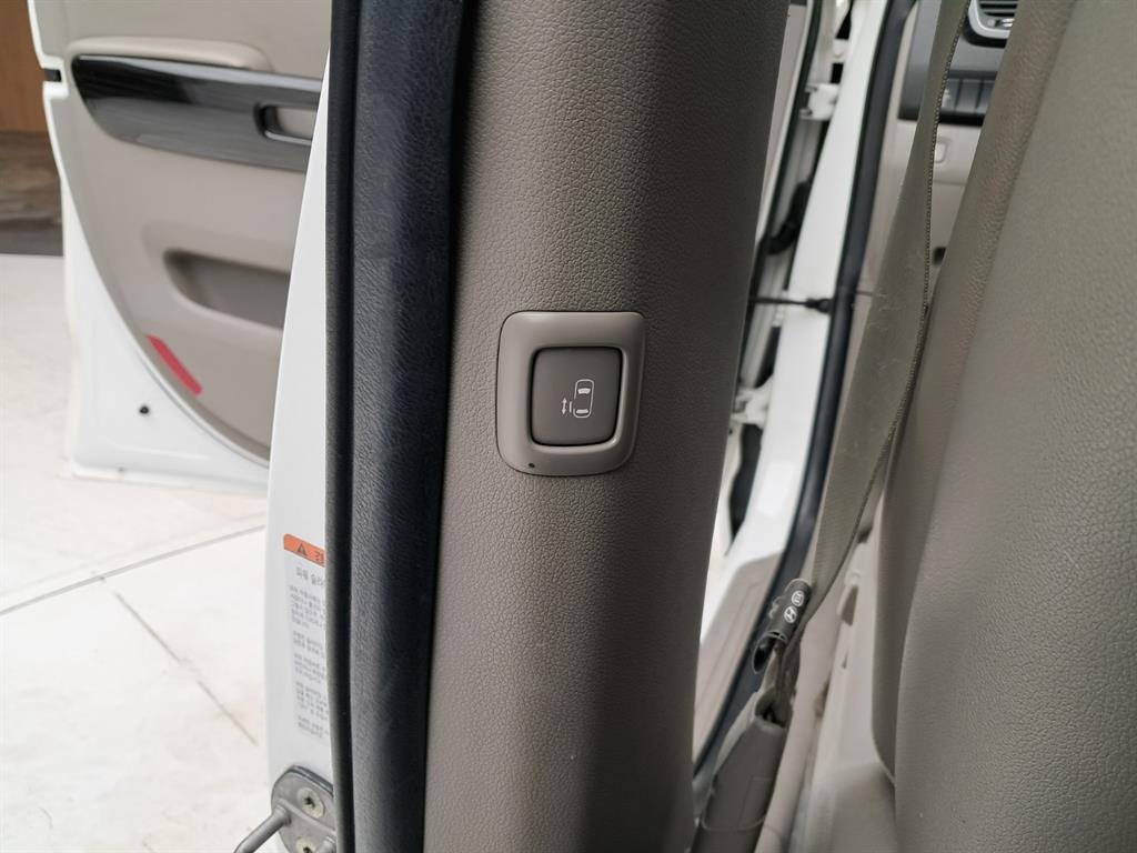 기아 더 뉴카니발 9인승 디젤 프레스티지 - 이미지 15