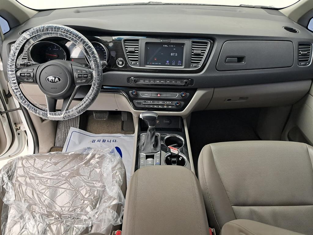 기아 더 뉴카니발 9인승 디젤 프레스티지 - 이미지 11