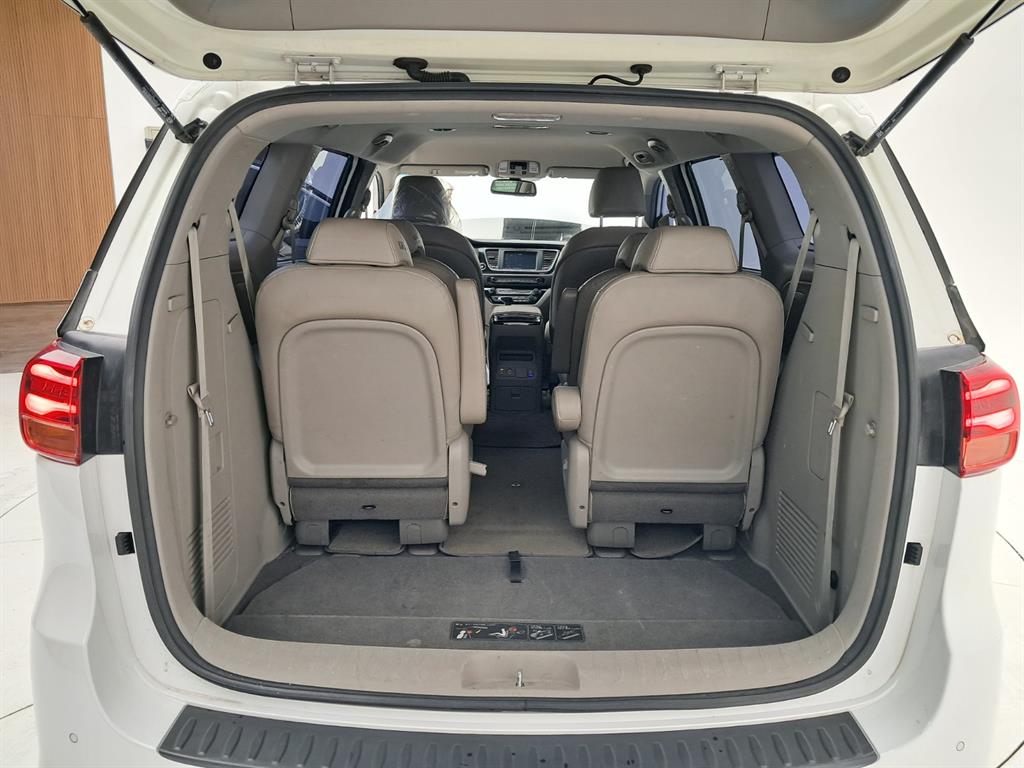 기아 더 뉴카니발 9인승 디젤 프레스티지 - 이미지 9