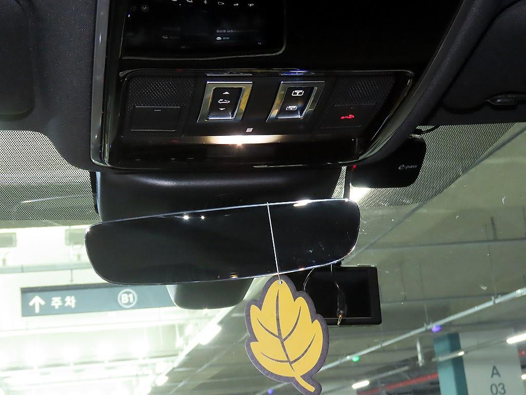 랜드로버 레인지로버 벨라 3.0 D300 SE R다이나믹 - 이미지 16