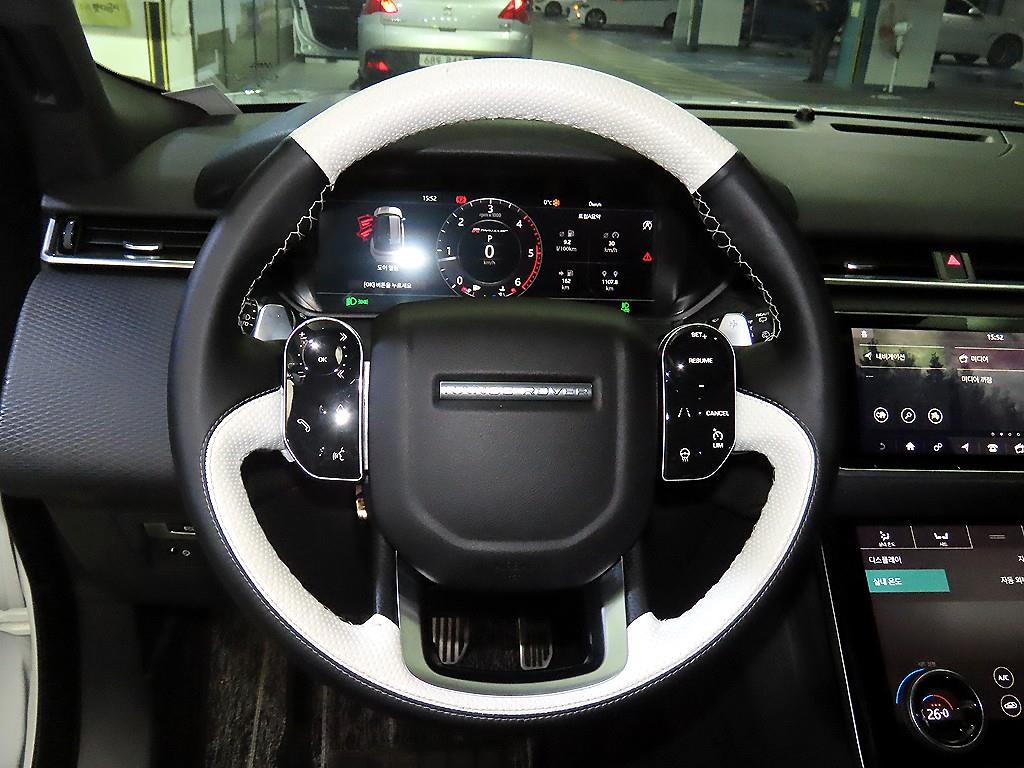 랜드로버 레인지로버 벨라 3.0 D300 SE R다이나믹 - 이미지 10