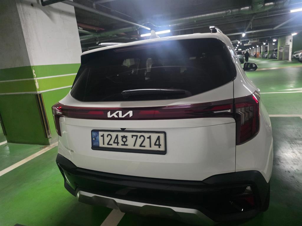 기아 더 뉴셀토스 1.6 가솔린 터보 2WD 시그니처 - 이미지 5