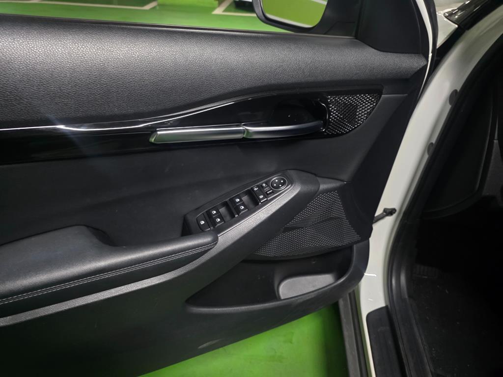 기아 더 뉴셀토스 1.6 가솔린 터보 2WD 시그니처 - 이미지 6