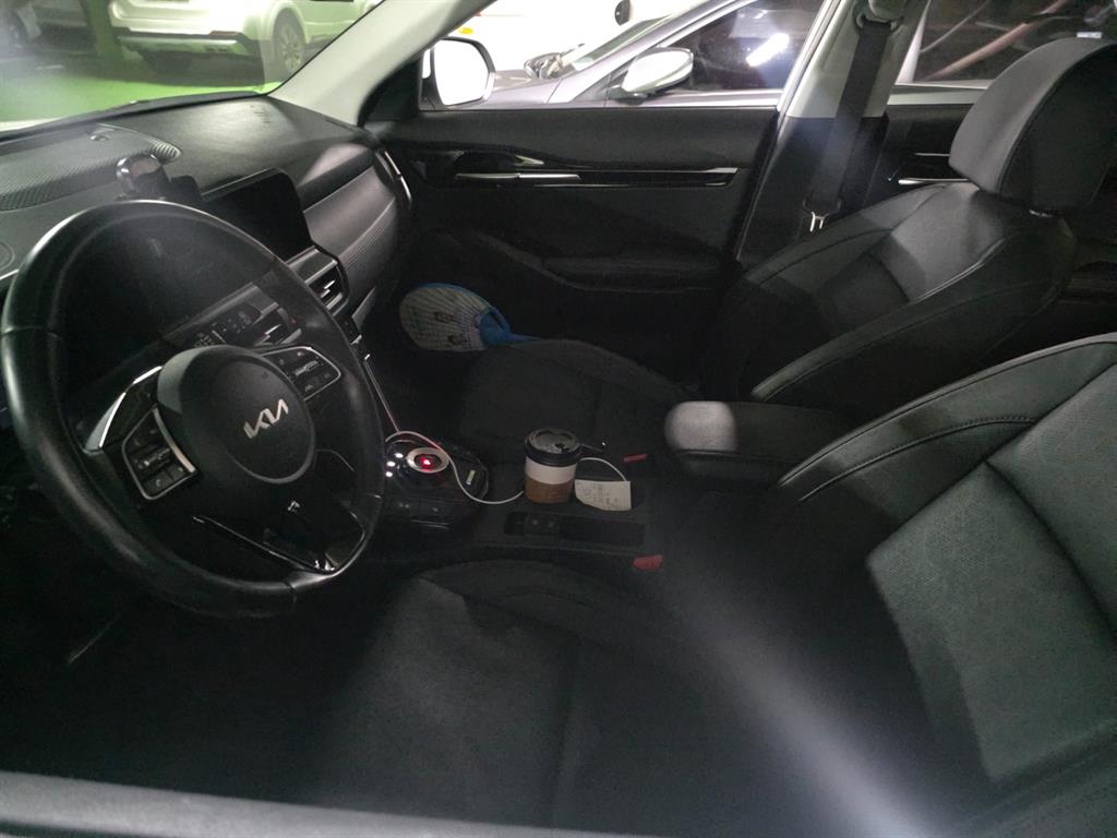 기아 더 뉴셀토스 1.6 가솔린 터보 2WD 시그니처 - 이미지 16