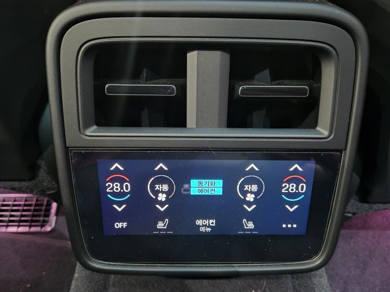 포르쉐 타이칸 EV GTS - 이미지 5