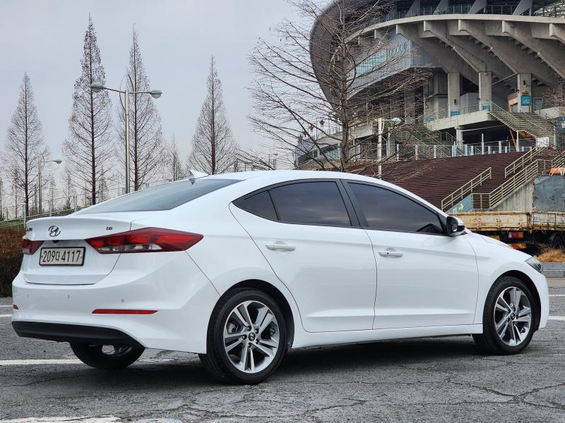 현대 아반떼AD 1.6 GDi 밸류 플러스 - 이미지 4