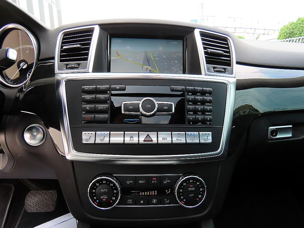 벤츠 M클래스(3세대) ML350 블루텍 4MATIC - 이미지 11