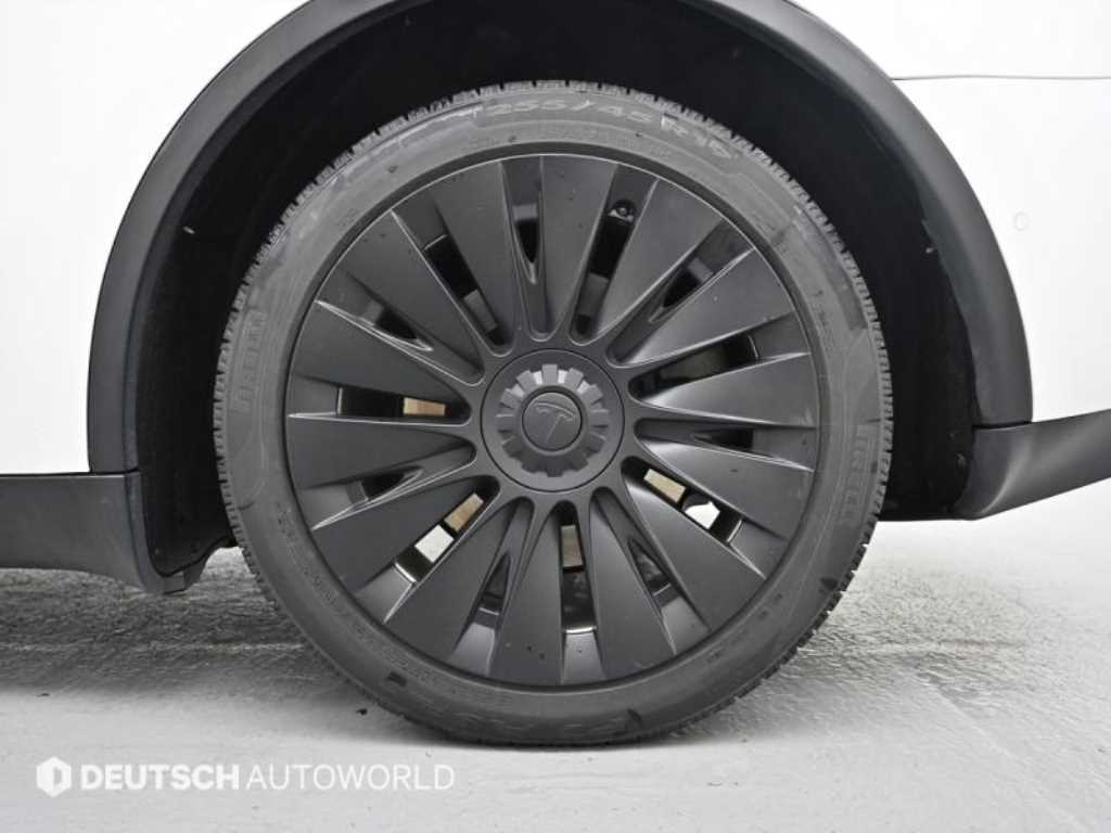 테슬라 모델 Y AWD 롱 레인지 - 이미지 10